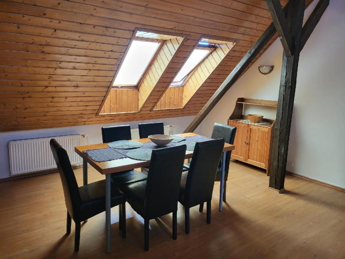 Sunflower Prague Apartments And Suites Екстер'єр фото
