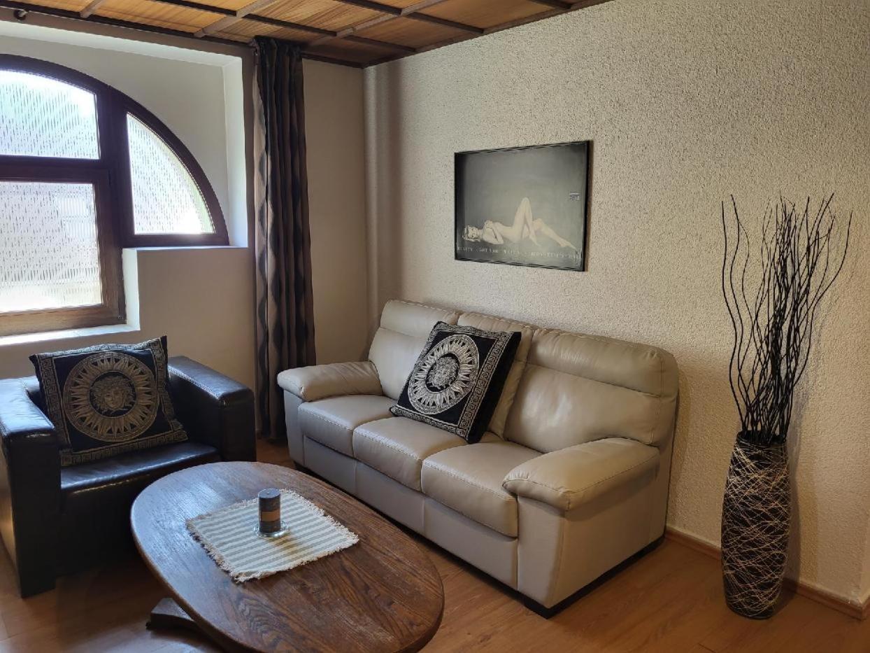 Sunflower Prague Apartments And Suites Екстер'єр фото